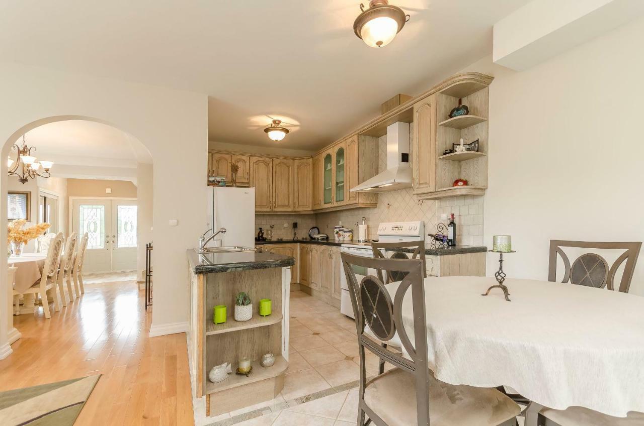 Apartment Canada Dream Vacation Srima Exterior photo